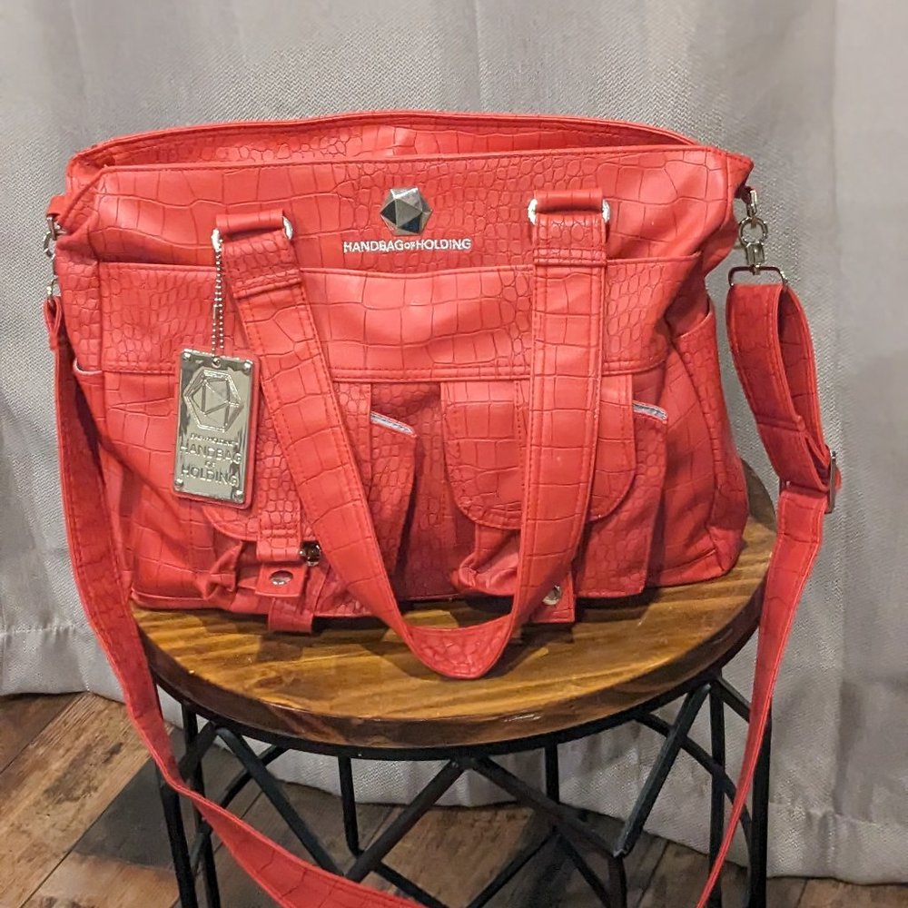 Rare ThinkGeek 2016 red dragon scale vegan leather Handbag Of Holding DND